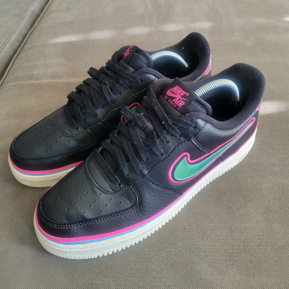 Nike Air Force 1 '07 LV8 Sport South Beach Sneakers AJ7748-002 Men's Size 10.5